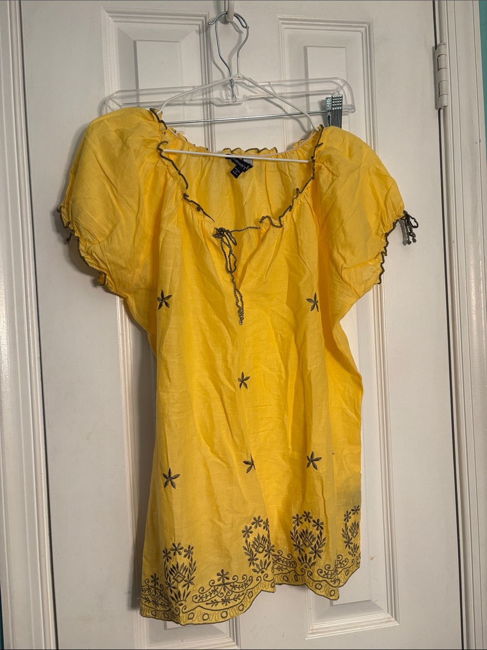 Vintage Embroidered Women’s Top